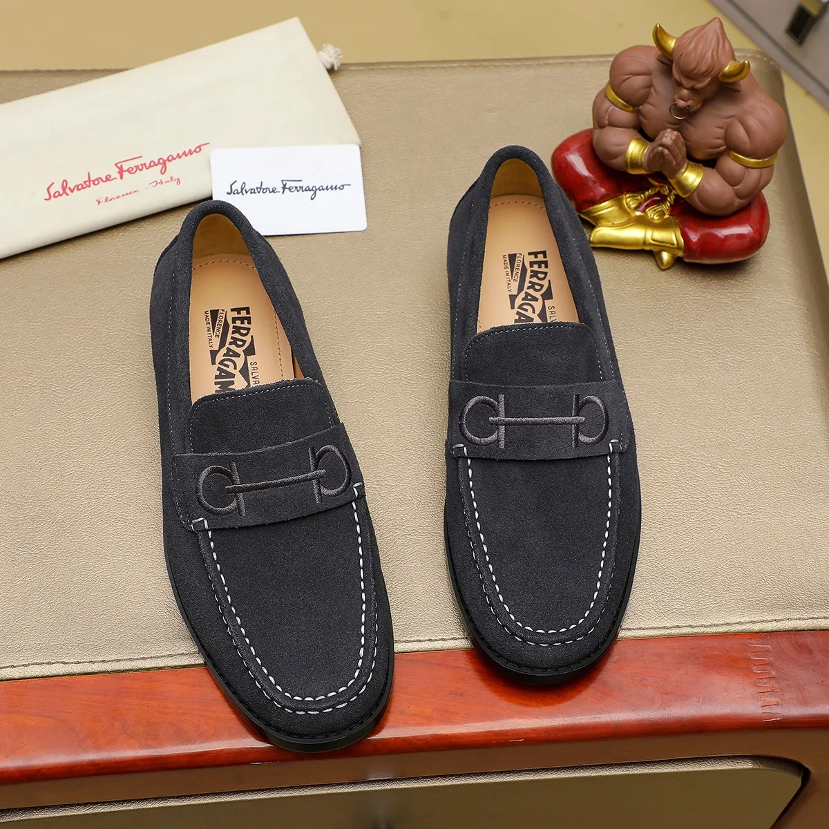 Men's shoes 💰460 🔥 Ferragamo new men's casual slip-on shoes 🇨🇳 Official website original 1:1 mold, original quality 💯 fine workmanship, high-end luxury ☘ The upper is made of imported Italian first-layer cowhide 🌴 Luxurious water dyeing 🐂 Leather lining 🍓 Rubber wear-resistant and non-slip outsole, breathable and comfortable to wear 🍍 The first choice for high-taste men, color optional! Code number 38-44 (45.46. Customized)